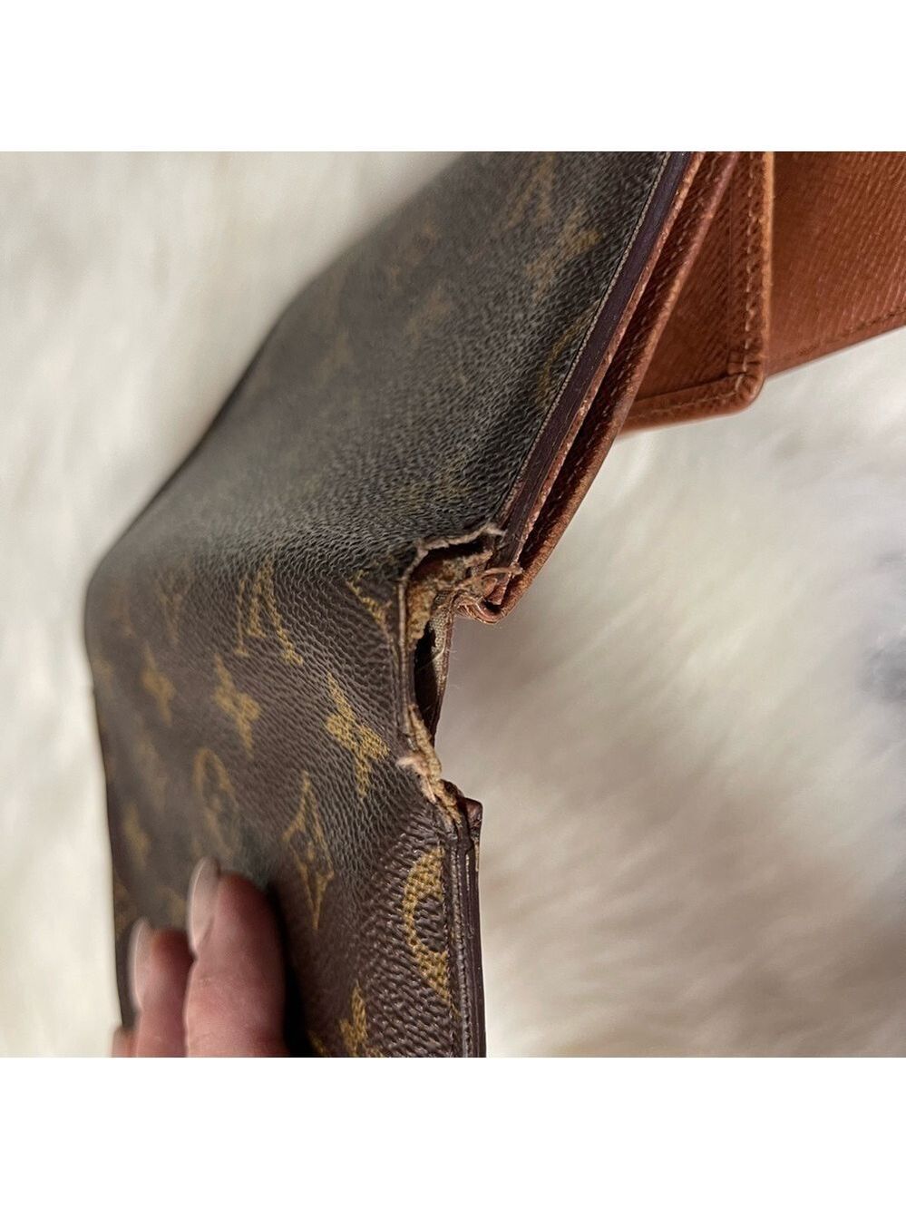 LOUIS VUITTON MONOGRAM PORTE TRESOR ETUI PAPIERS WALLET M61202 - Picture 8 of 15